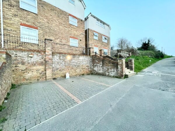 Valley Heights Joyce Green Walk, Dartford, Kent, DA1 5GZ