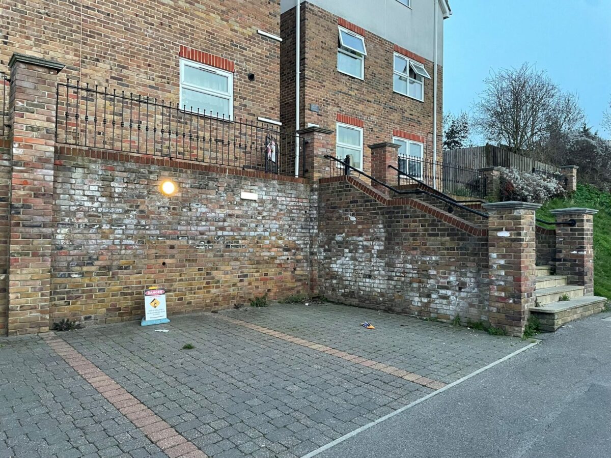 Valley Heights Joyce Green Walk, Dartford, Kent, DA1 5GZ