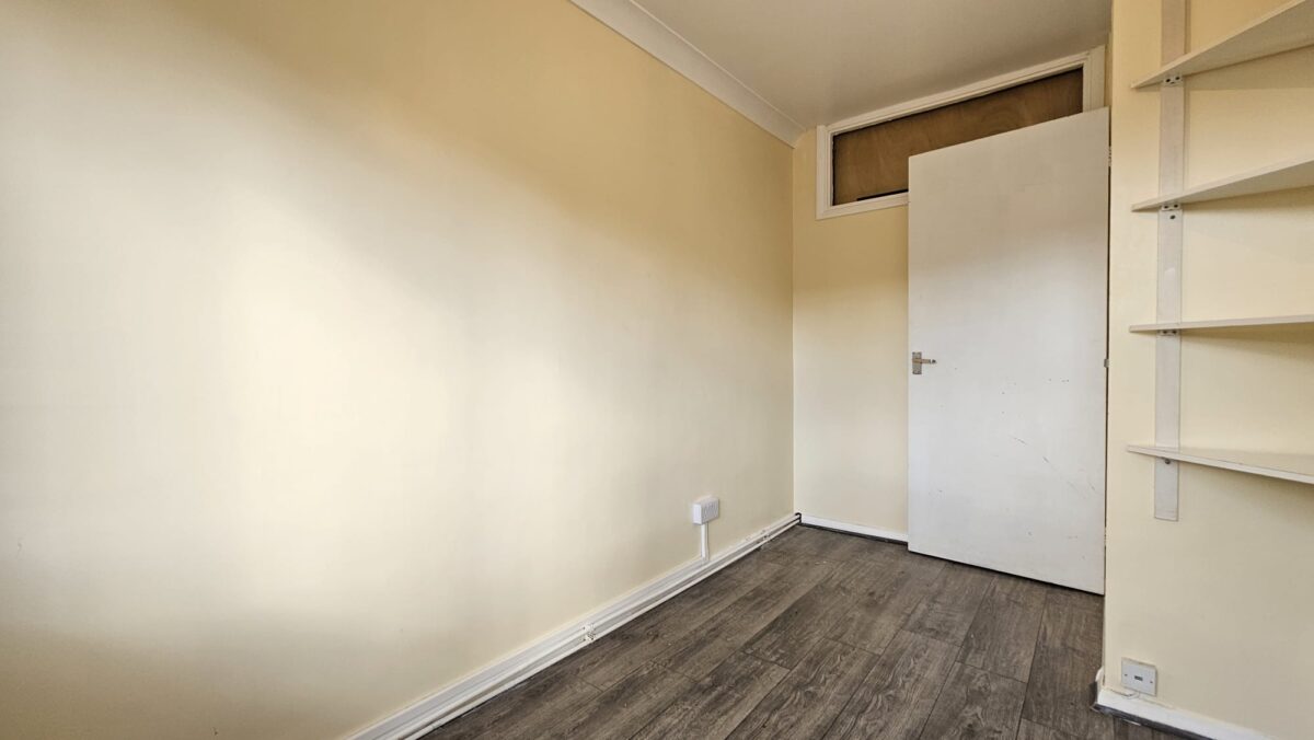 Hurst Road London E17 3BL