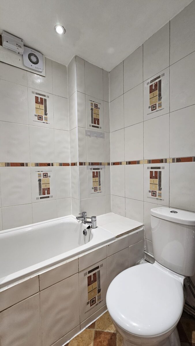 Hurst Road London E17 3BL