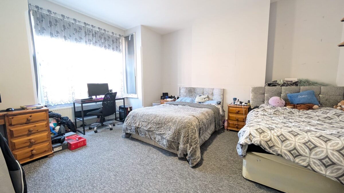 Manor Park Crescent, Edgware, HA8 7NL