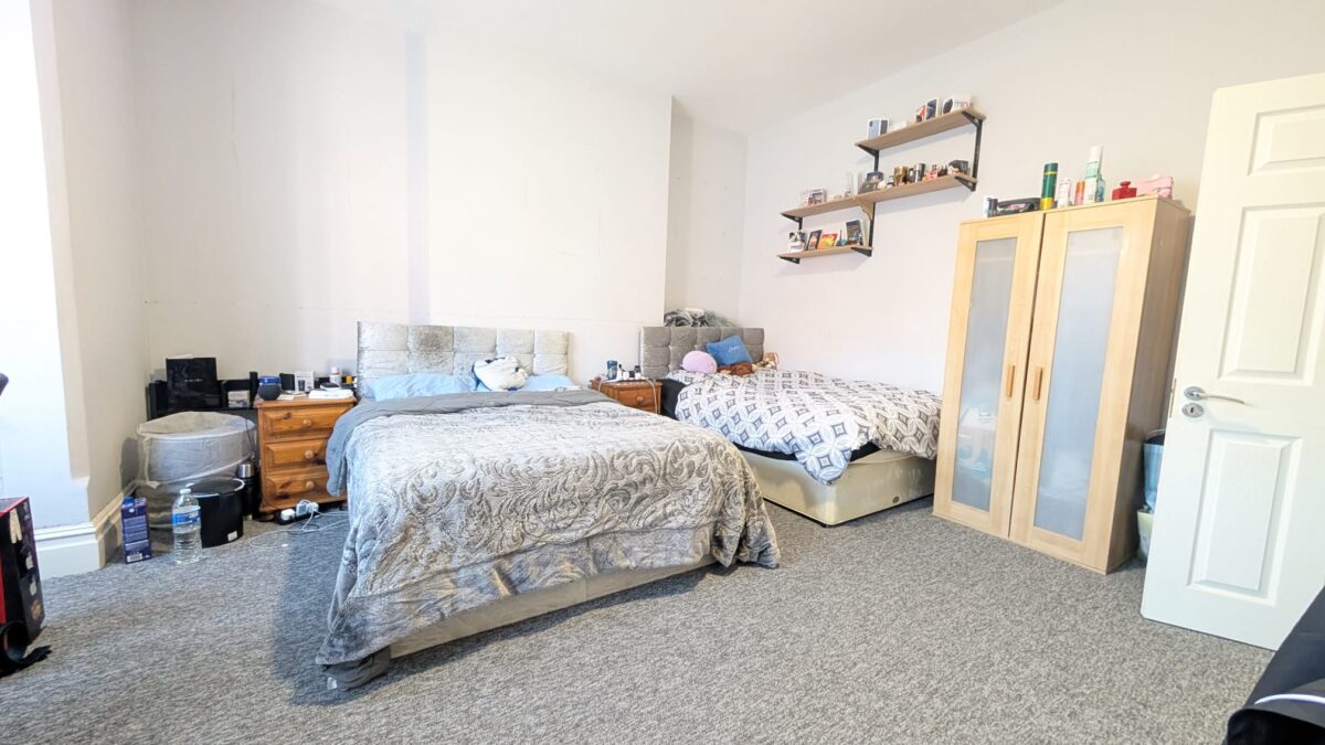 Manor Park Crescent, Edgware, HA8 7NL