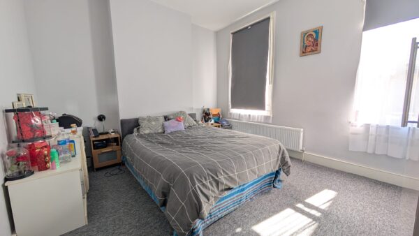 Manor Park Crescent, Edgware, HA8 7NL