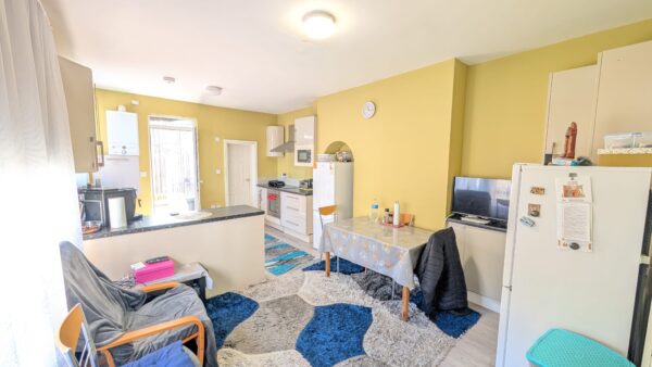 Manor Park Crescent, Edgware, HA8 7NL