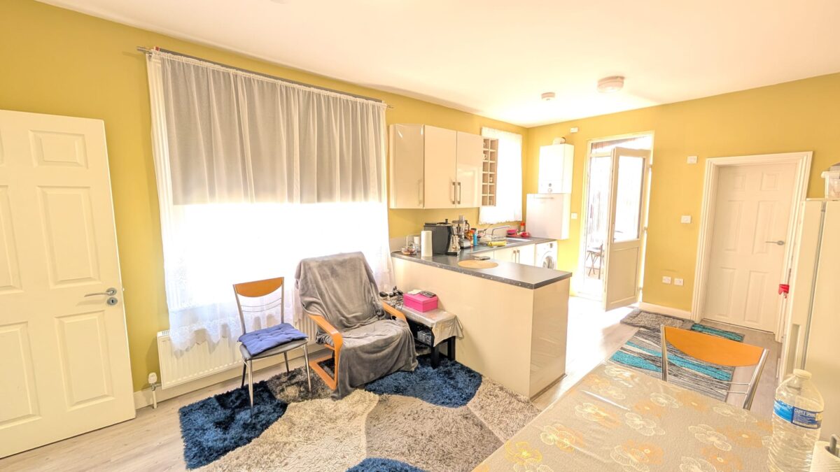 Manor Park Crescent, Edgware, HA8 7NL