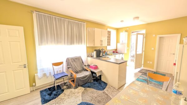 Manor Park Crescent, Edgware, HA8 7NL