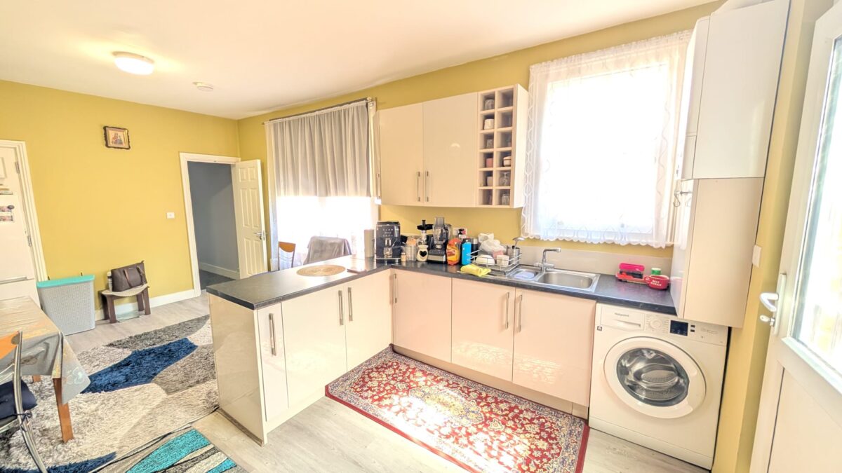 Manor Park Crescent, Edgware, HA8 7NL