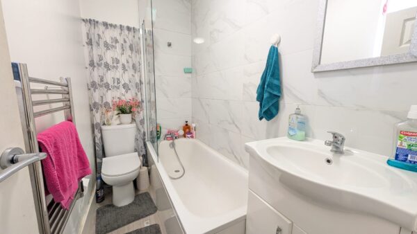 Manor Park Crescent, Edgware, HA8 7NL