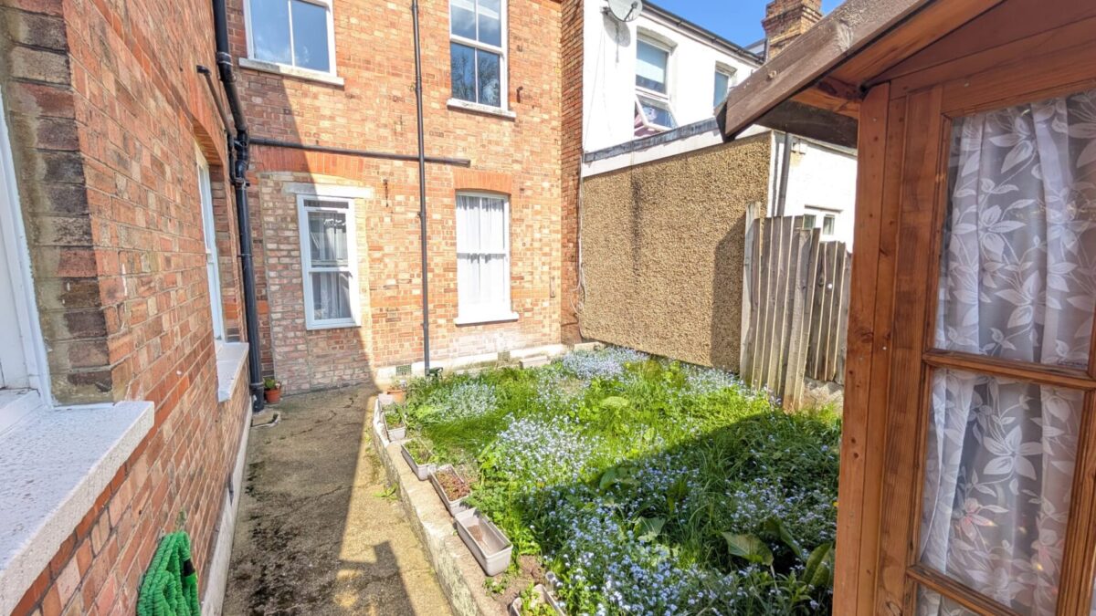 Manor Park Crescent, Edgware, HA8 7NL