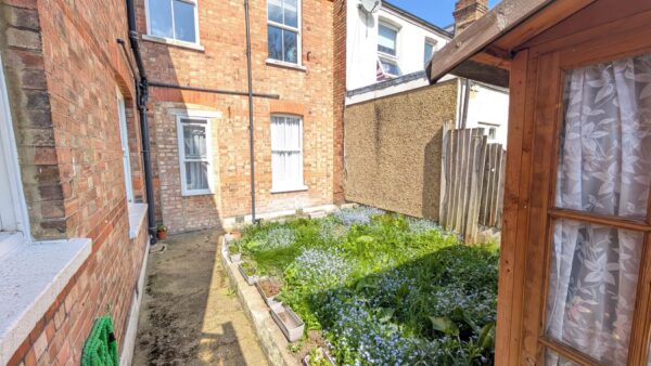 Manor Park Crescent, Edgware, HA8 7NL