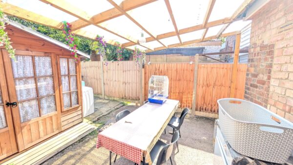 Manor Park Crescent, Edgware, HA8 7NL