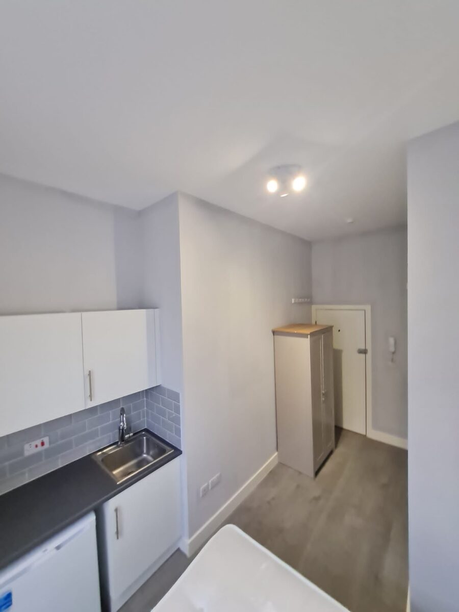 176 Ladbroke Grove, London, W10 5LZ