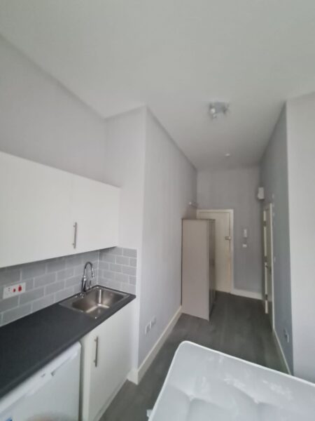 176 Ladbroke Grove, London, W10 5LZ