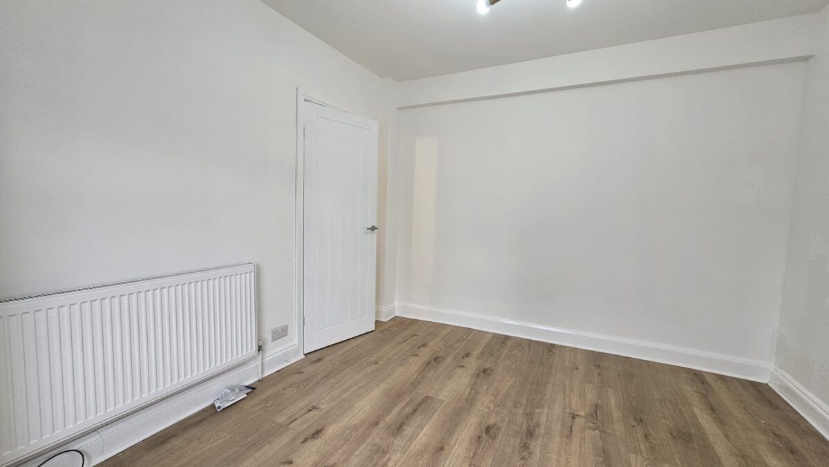 59 Brettenham Rd, London N18 2ET