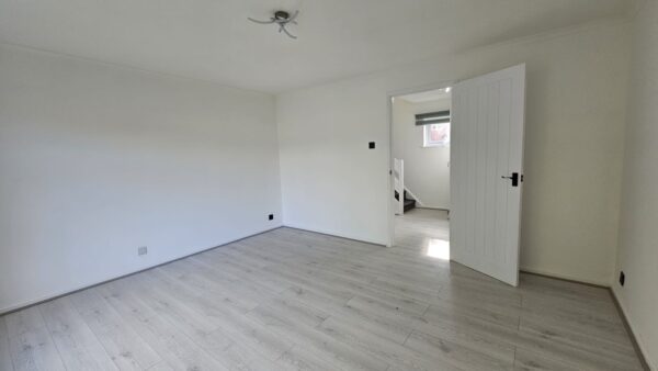 Skarnings Ct, Winters Way, Waltham Abbey EN9 3HE