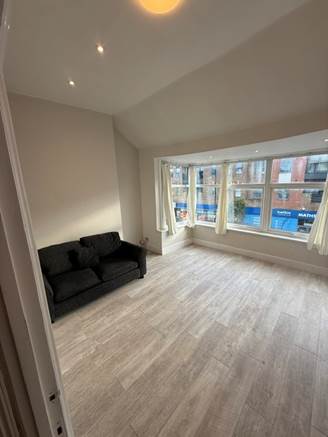 High Road, Woodford Green IG8 9EF