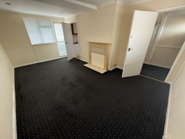 Rose Lane, Romford, RM6 5NR