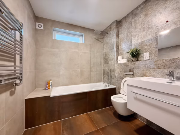 Shooters Hill Rd, London, SE3 8UQ