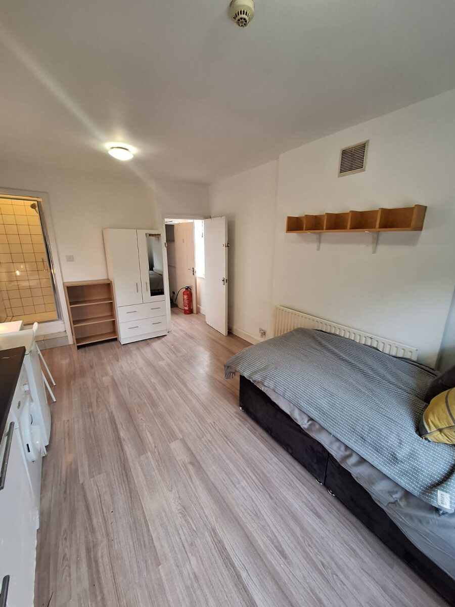 Ferme Park Road, London N8 9SG