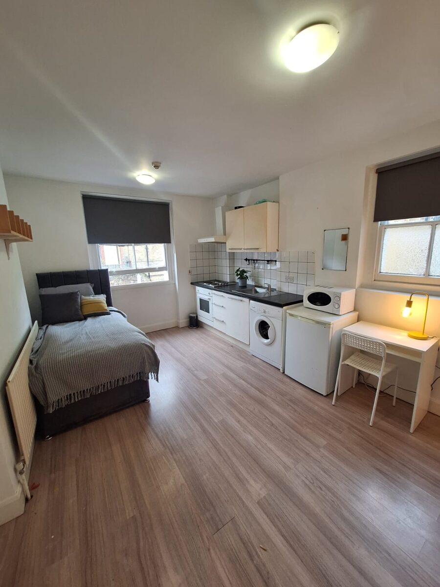 Ferme Park Road, London N8 9SG