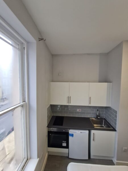 176 Ladbroke Grove, London, W10 5LZ