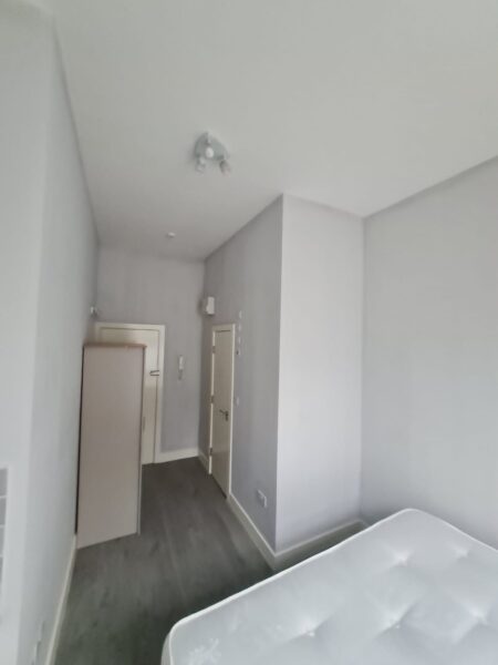 176 Ladbroke Grove, London, W10 5LZ