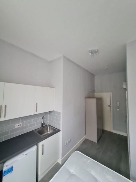 176 Ladbroke Grove, London, W10 5LZ