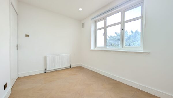 Station Parade, Whitchurch Lane, Edgware HA8 6RW