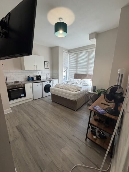 Wightman Road, London, N8 0NA