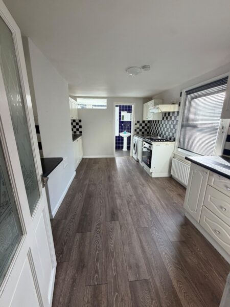 Brookdale Road, London, SE6 4JP