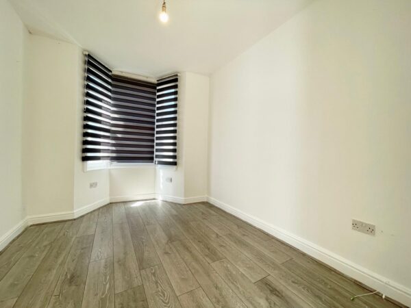 Shelbourne Road, Haringey, N17 9YA