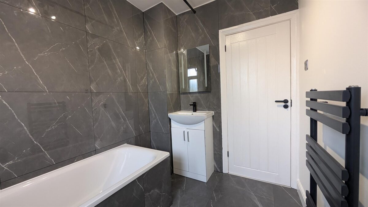 44 Glengall Road, Edgware, HA8 8SX
