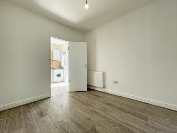 Shelbourne Road, Haringey, N17 9YA