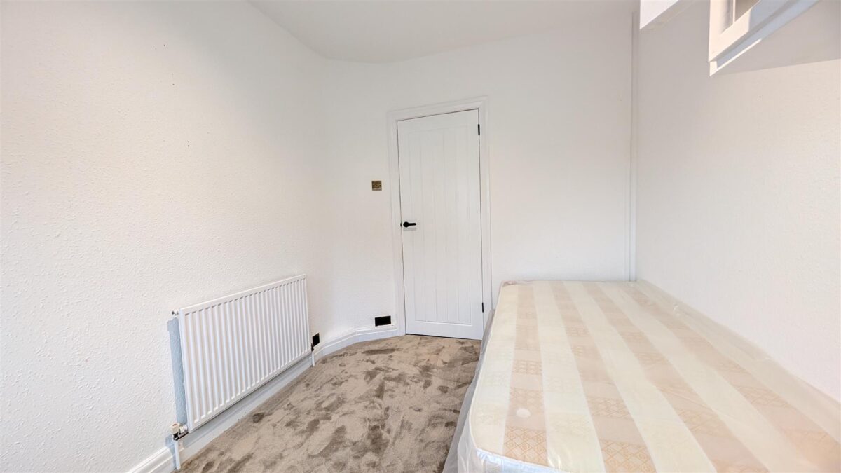 44 Glengall Road, Edgware, HA8 8SX