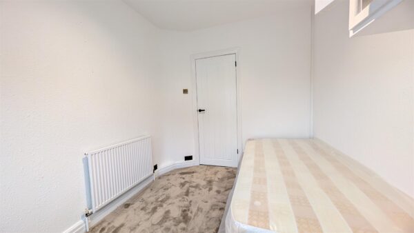 44 Glengall Road, Edgware, HA8 8SX