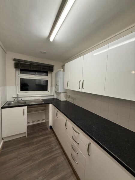Flat 2, 42 Grove Road, Bexleyheath, Kent, DA7 6AX