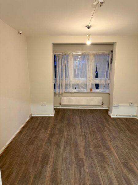 Flat 2, 42 Grove Road, Bexleyheath, Kent, DA7 6AX