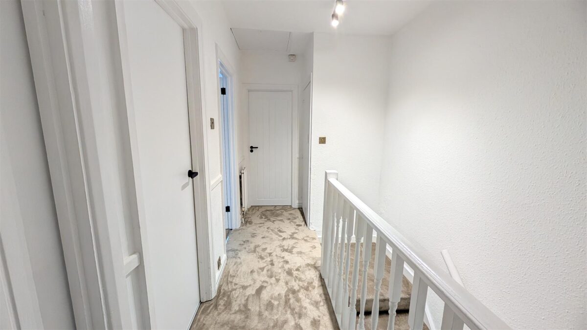 44 Glengall Road, Edgware, HA8 8SX