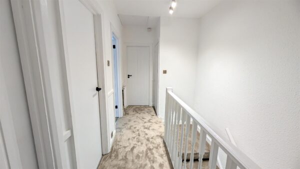 44 Glengall Road, Edgware, HA8 8SX