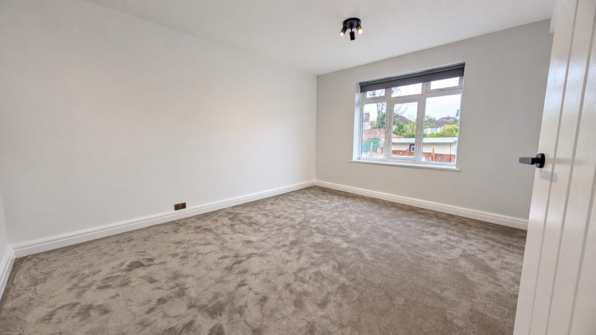 44 Glengall Road, Edgware, HA8 8SX