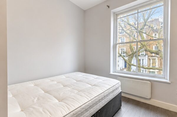 176 Ladbroke Grove, London, W10 5LZ